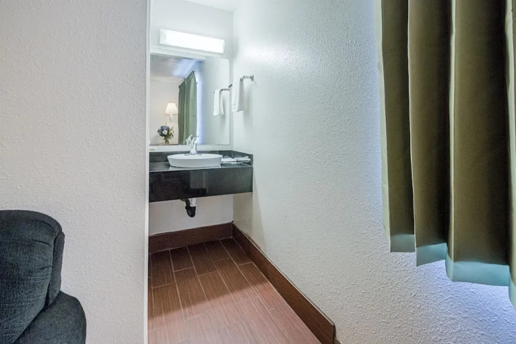 Motel 6 Evanston