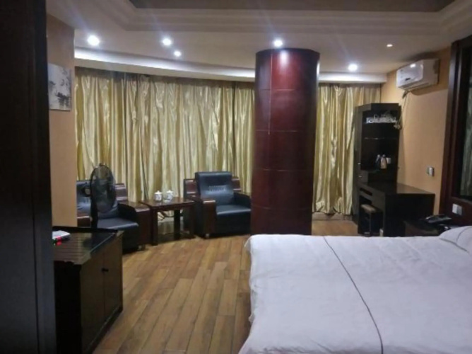 Hua Yang Hotel