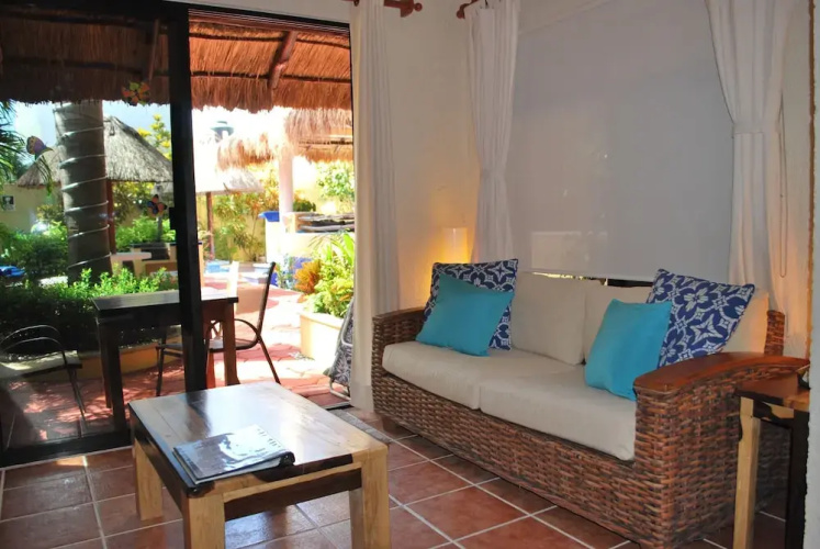 La Buena Vida Suites - Adults Only