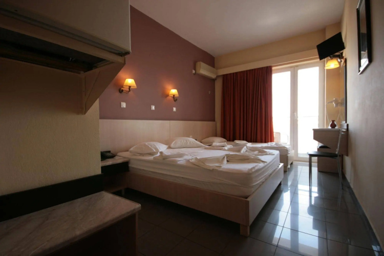 Dimitris Paritsa Hotel
