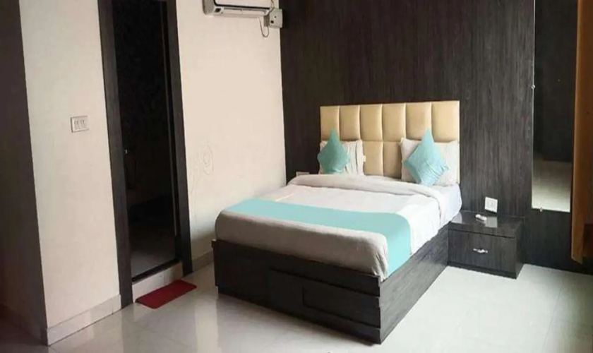 Hotel Nandgiri Palace