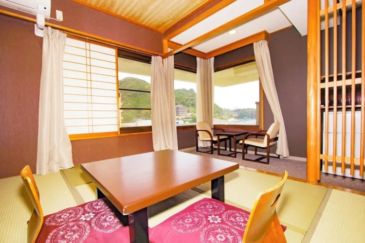 Economy Twin room