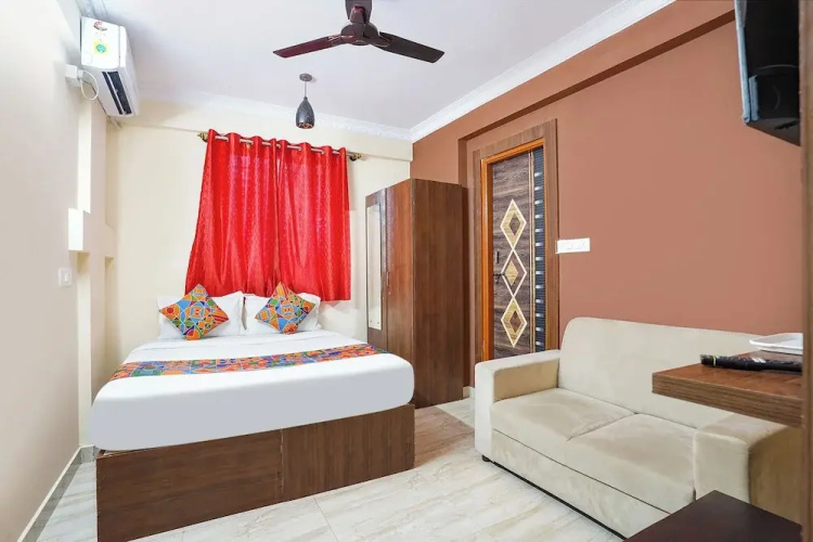 Fabhotel Tanish Stay Inn