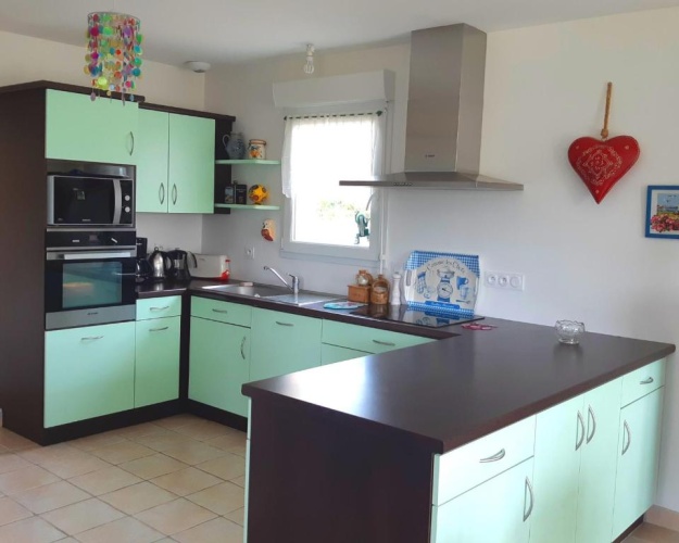 4 Bedrooms Cottage