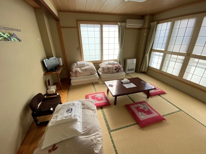 Standard Triple room