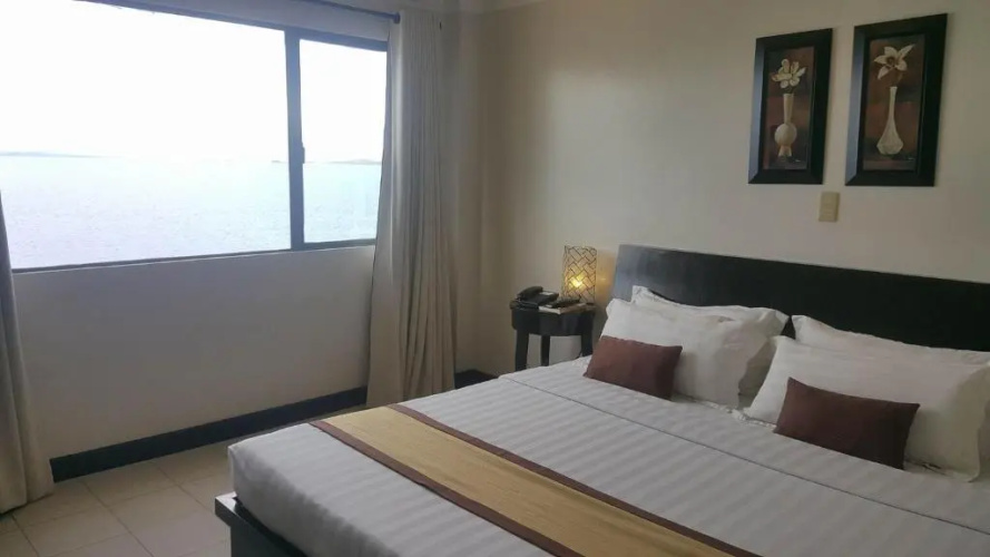 Hotel Tavern Surigao
