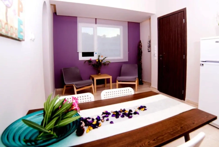 2 Bedrooms Apartment