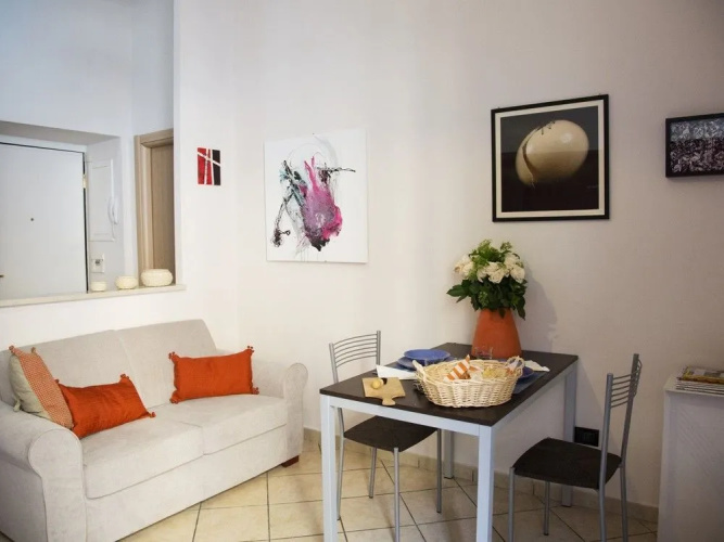 Station Apartment
