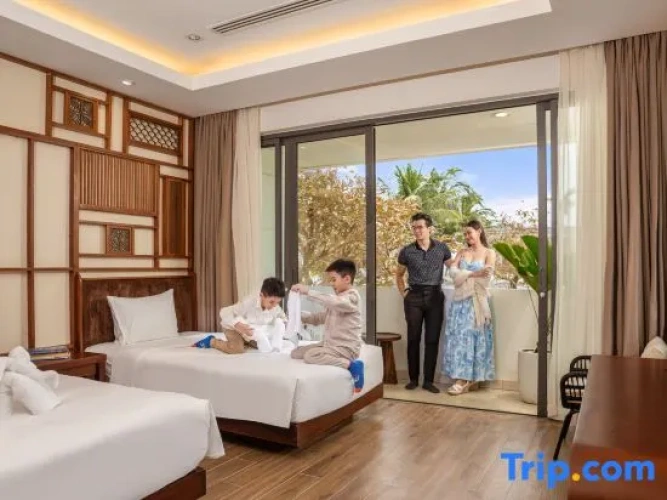 4 Bedrooms Villa