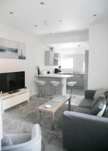 71 East Parade