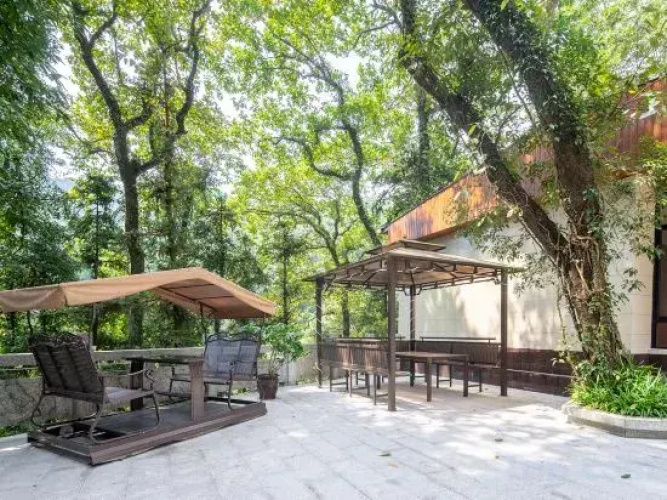 Babaling Leisure Hostel