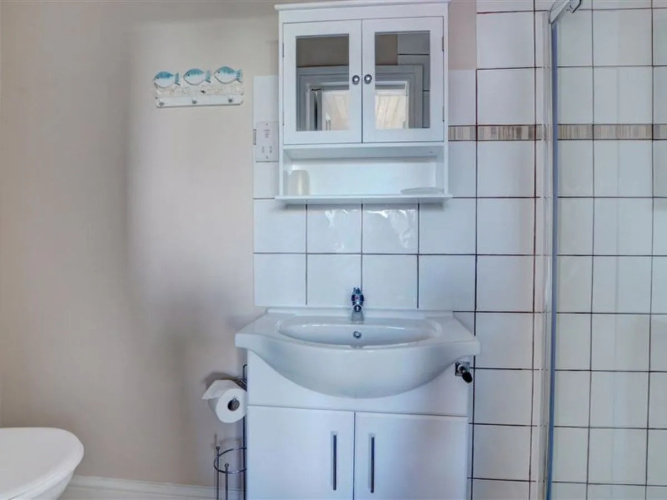 Croft Apartment