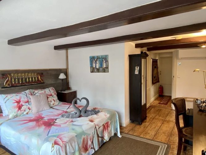 Amsterdam B&B Barangay