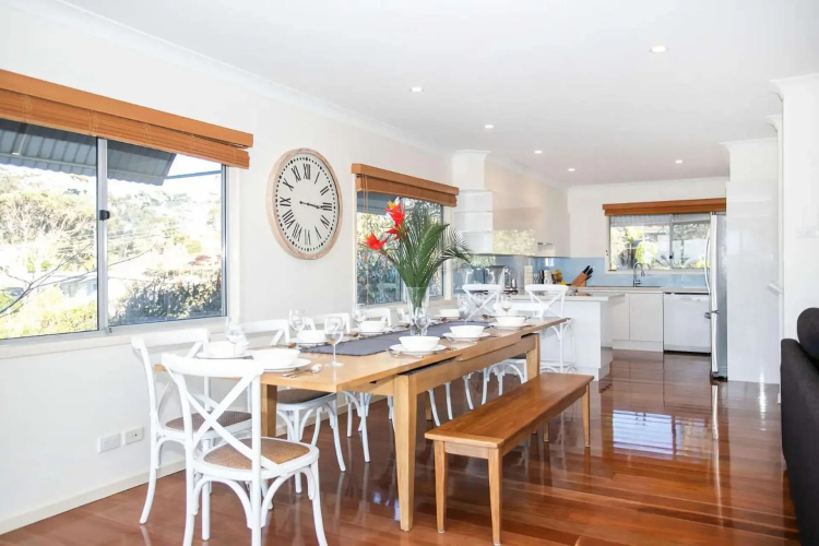 Surfers Beach House
