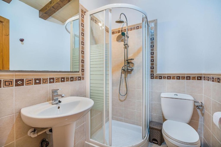 3 Bedrooms Villa