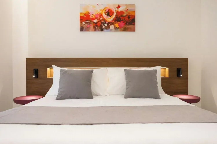 Nora's Suites
