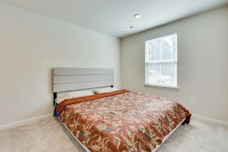 Room to Work + Relax! Spacious Unit Near Charlotte