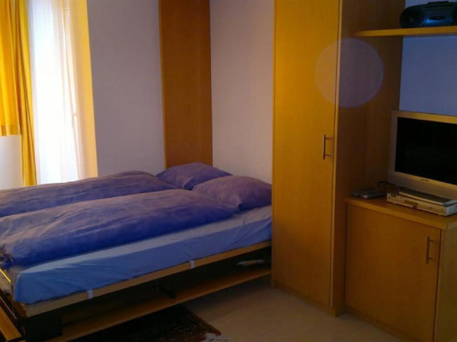 Evelyne - One Bedroom
