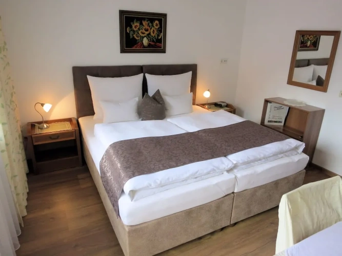 Comfort Double room with balcony and with mountain view