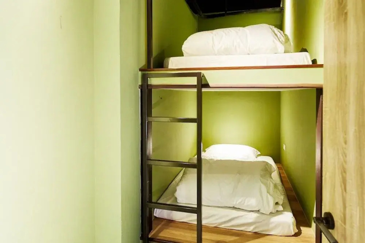 Hostel 103