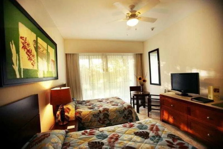 Ocean Breeze Riviera Maya
