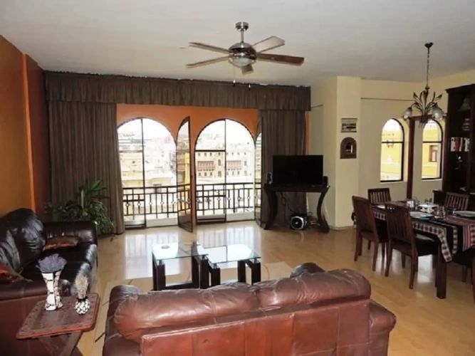 3 Bedrooms Apartment