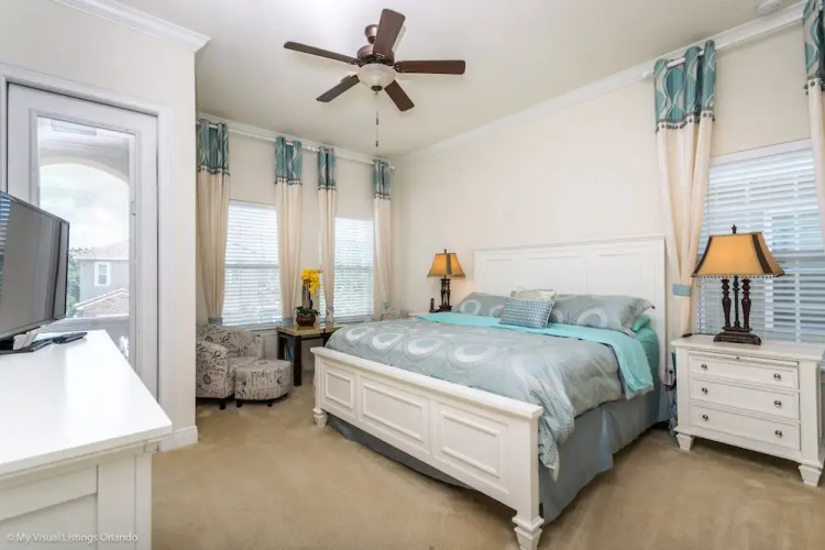 Elegant 5 BD, 5 BH Villa