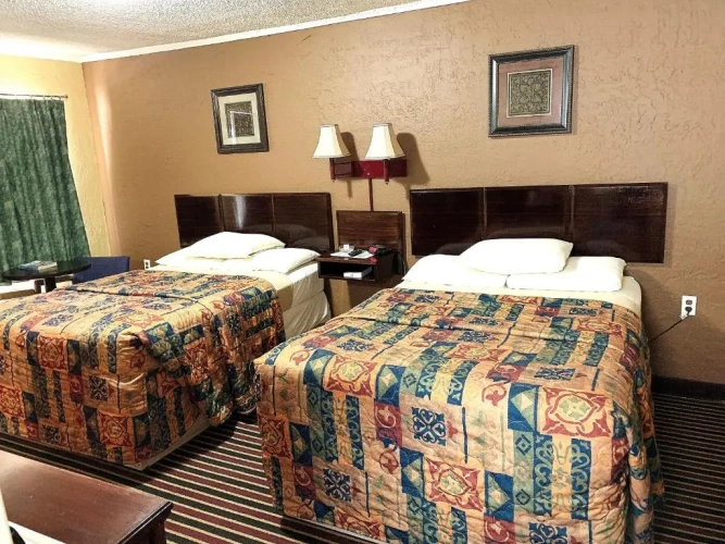 Standard Triple room