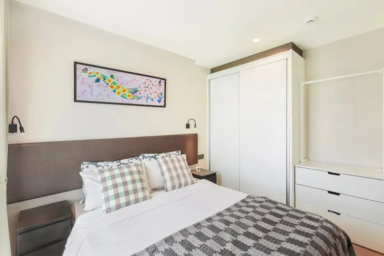 One bedroom Condo in Title V Condo 310