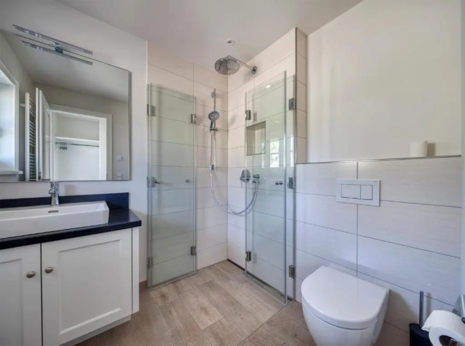 Rantum Dorf - Ferienappartments im Reetdachhaus 3 & 4