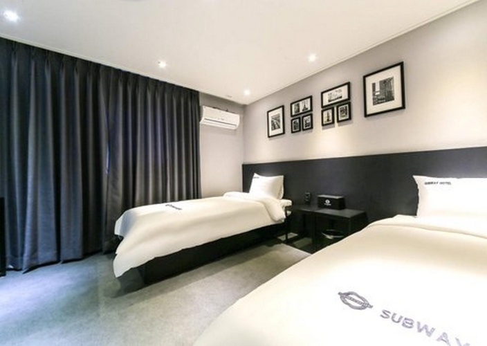 Standard Twin room