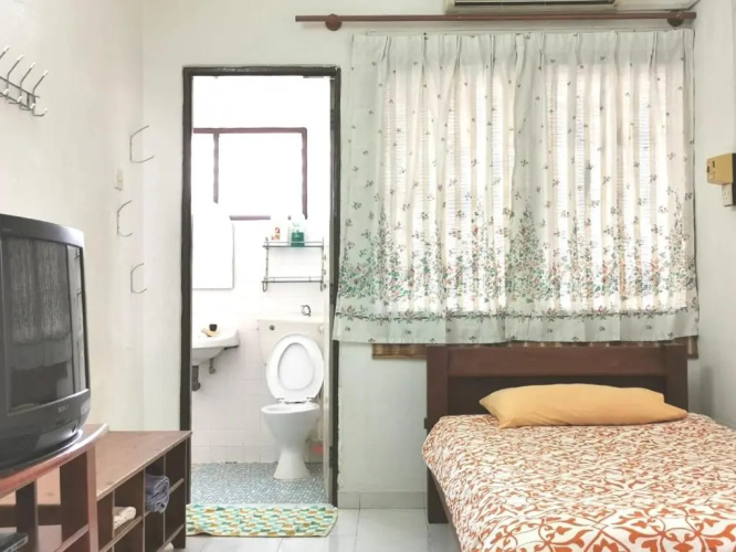 Cheerful 4-Bedrooms Residents Home