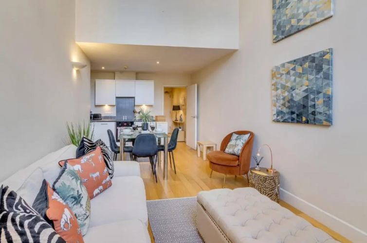 King St 1 bed apartment
