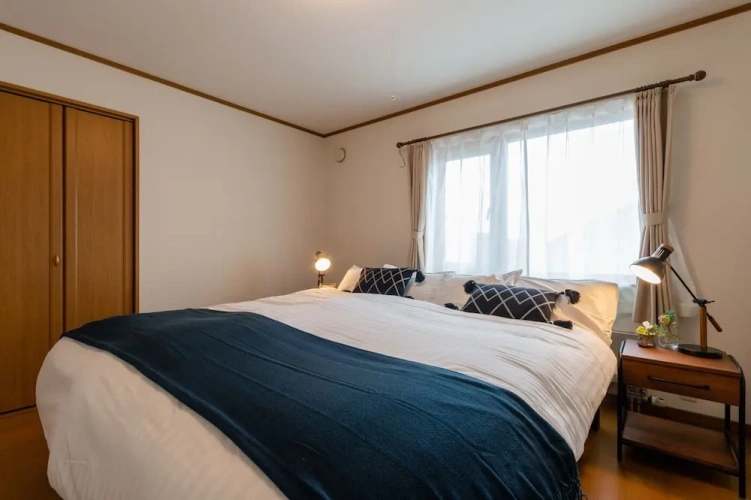 4 Bedrooms Cottage