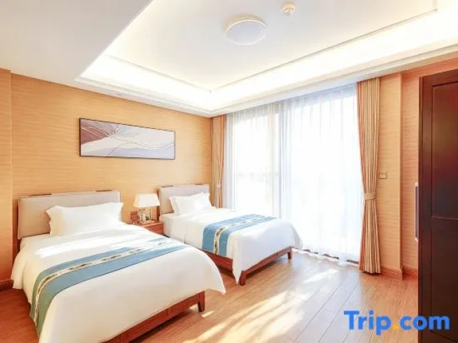 2 Bedrooms Villa