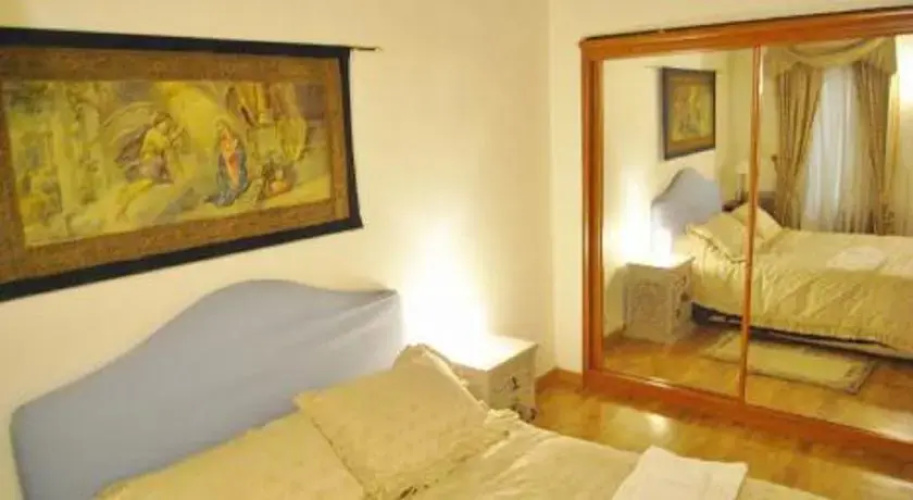 One-Bedroom Apartment Downtown