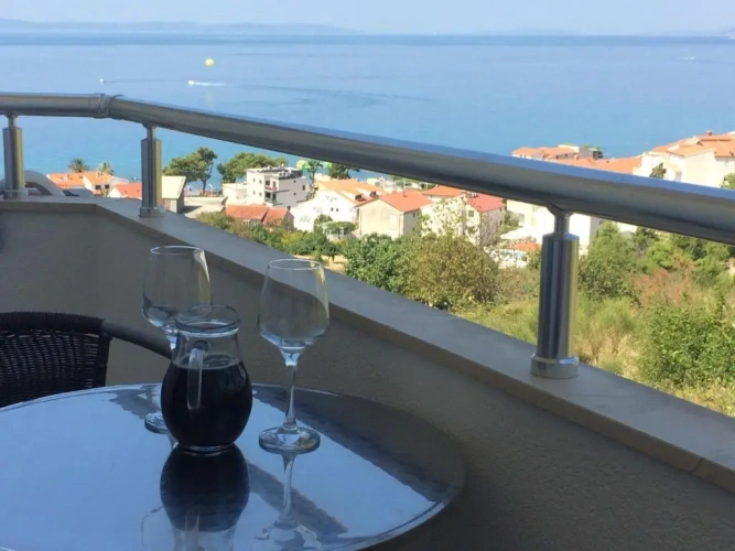 Studio with balcony and with sea view