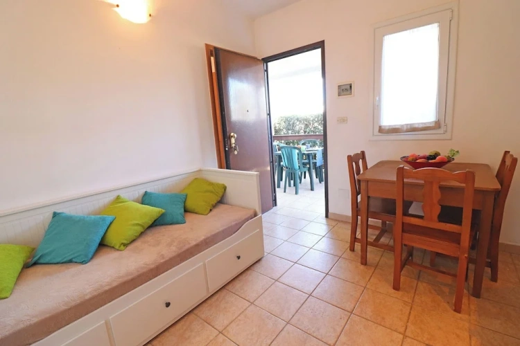 1 Bedroom Bungalow with garden view