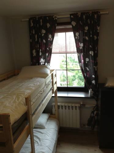 Bucks Living Quarters - Image 10