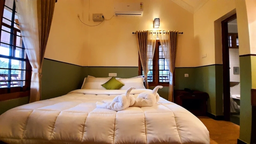 Deluxe Suite with balcony