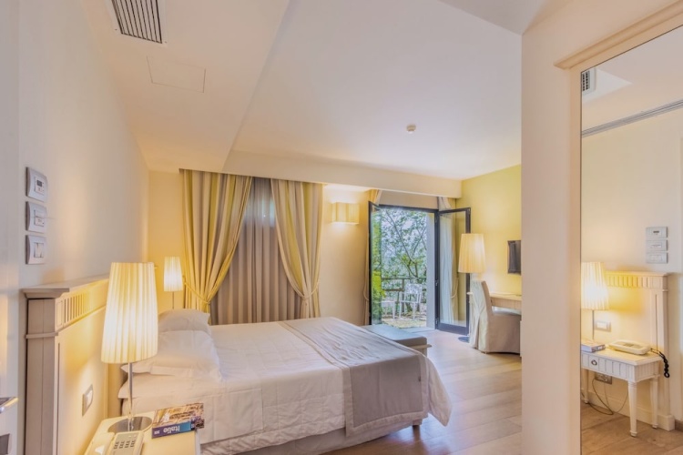 Standard Double room with garden view