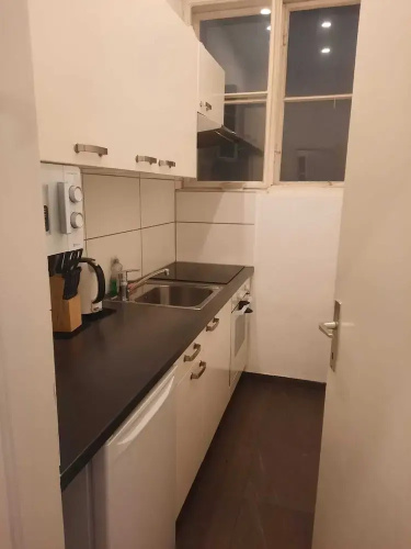 Bright 2BR Apartment Near Main Sights
