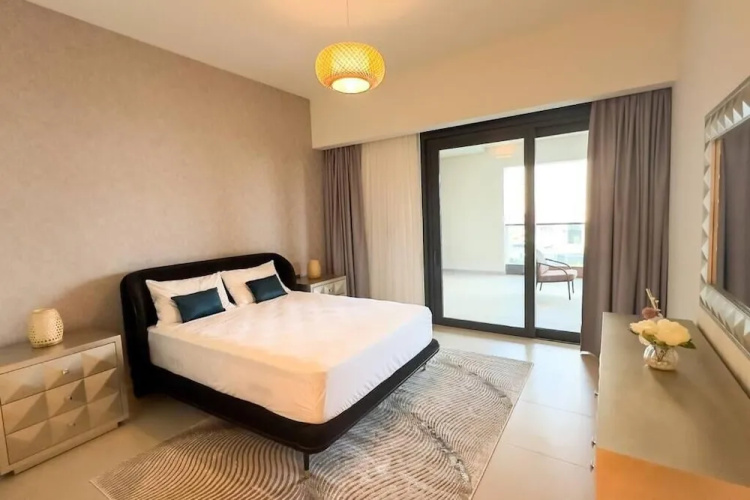 Mh - Stylish 2-bedroom Residence Ref 4100