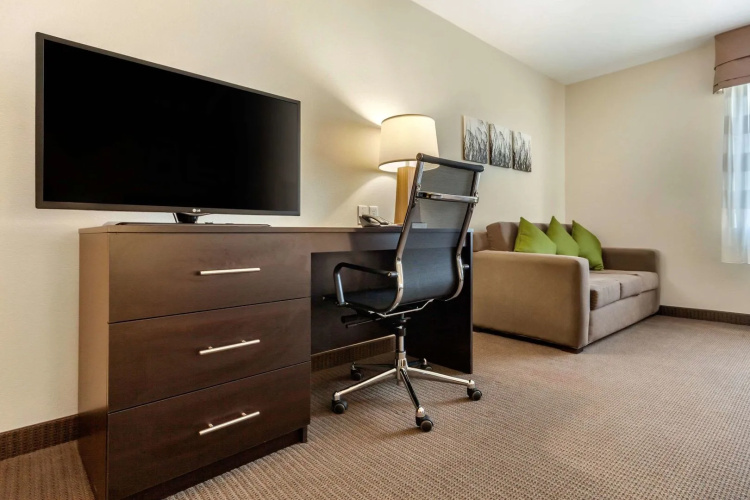 Sleep Inn & Suites Devils Lake