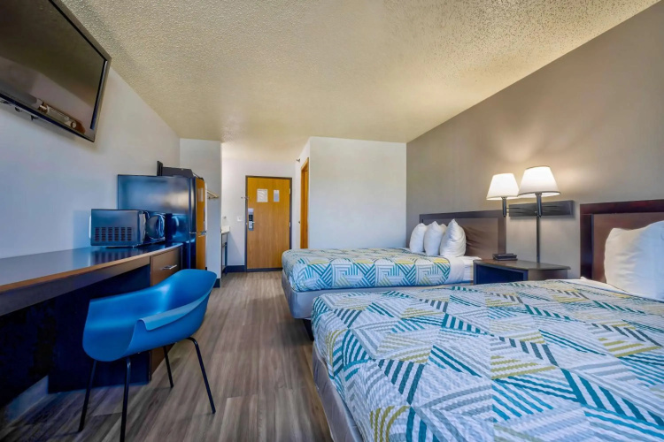 Motel 6 Stuart, IA