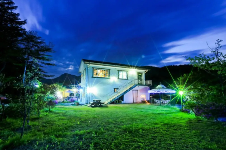 Flower field Pension