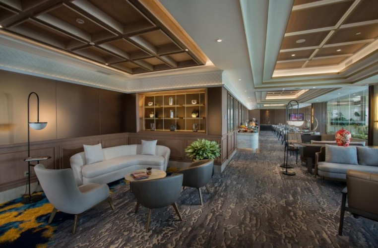 Royal Premiere Twin room