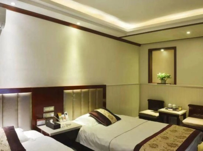 Mini Holiday Hotel
