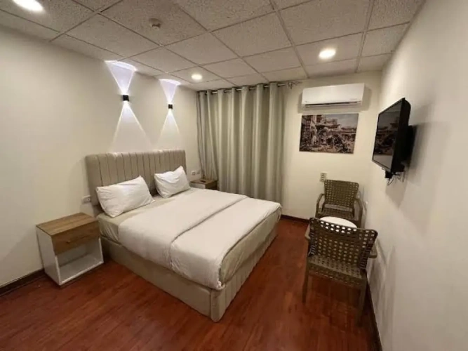 Deluxe Suite