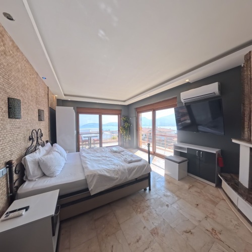 Royal room